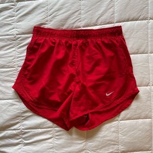 Women’s Medium Nike dri fit runnin shorts